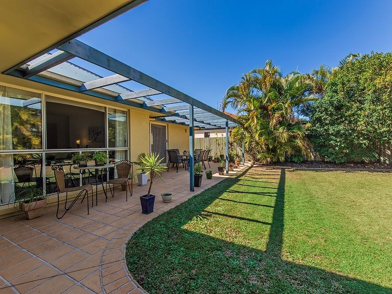 17 Fantail Place, Twin Waters QLD 4564