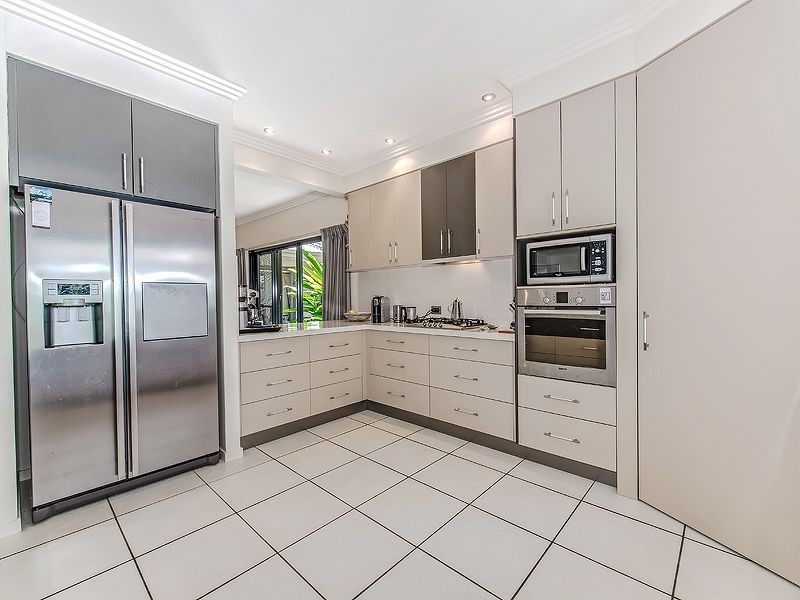 24 Seahorse Drive, Twin Waters QLD 4564