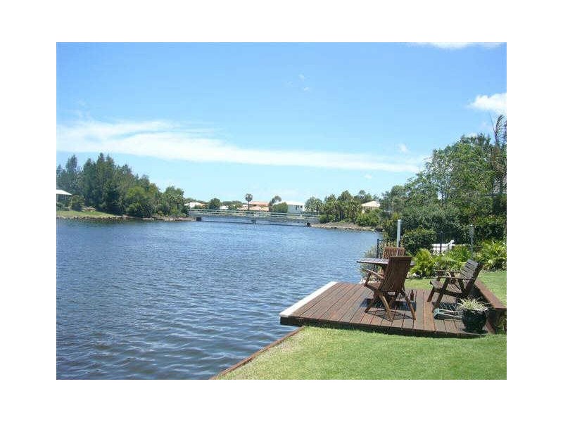 6 Nautilus Street, Twin Waters QLD 4564