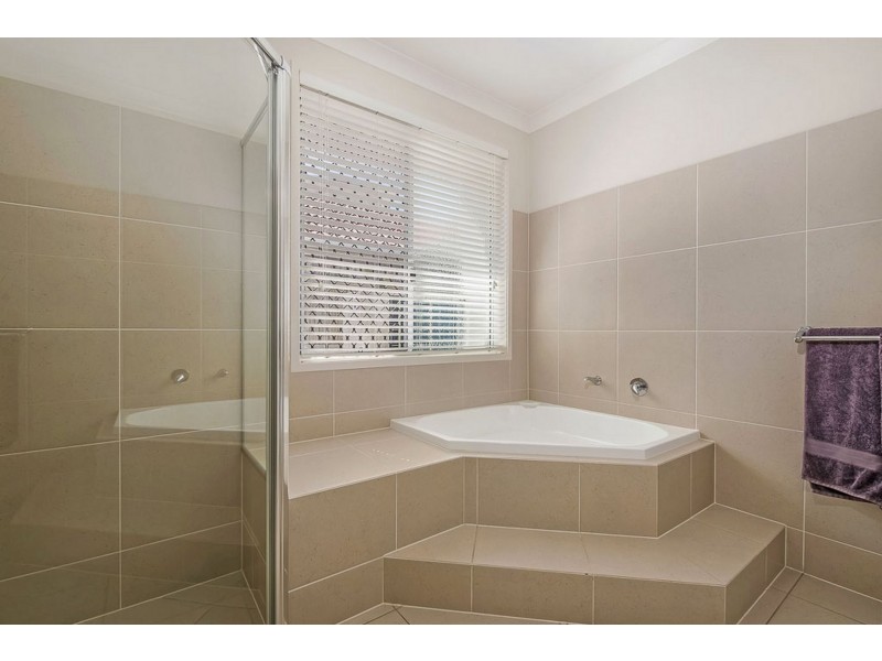 34 Anchorage Circuit, Twin Waters QLD 4564