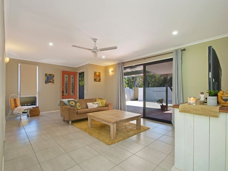 5 Gayome Street, Pacific Paradise QLD 4564