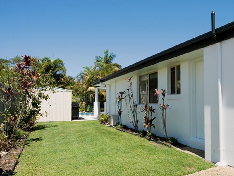 5 Friarbird Place, Twin Waters QLD 4564