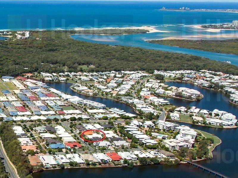 30 Veerings Crescent, Twin Waters QLD 4564