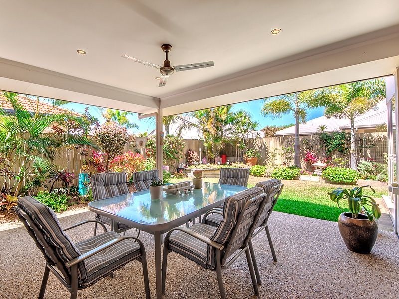 30 Veerings Crescent, Twin Waters QLD 4564