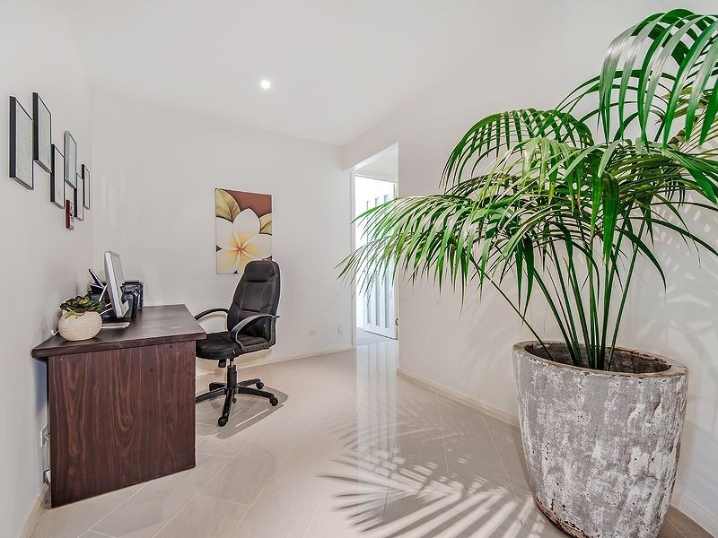 24 Moorings Circuit, Twin Waters QLD 4564