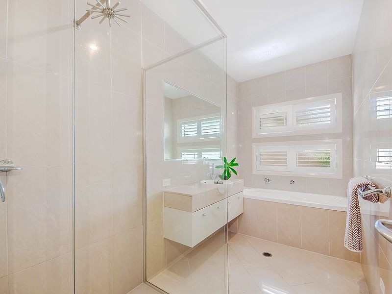 24 Moorings Circuit, Twin Waters QLD 4564