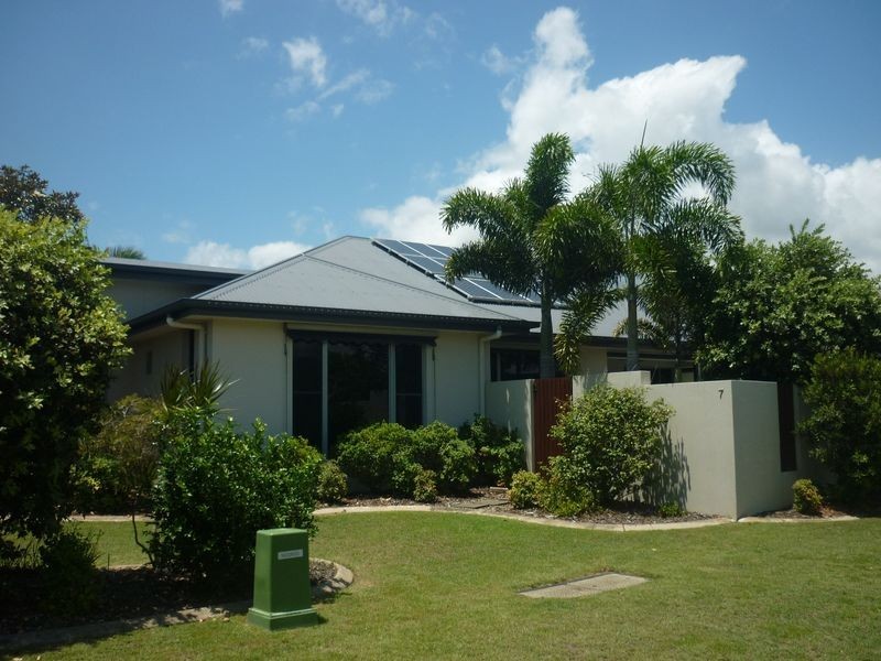 7 Anchorage Circuit, Twin Waters QLD 4564
