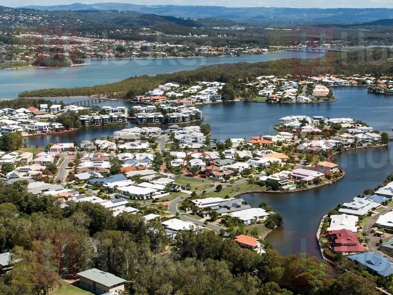 6 Oyster Court, Twin Waters QLD 4564