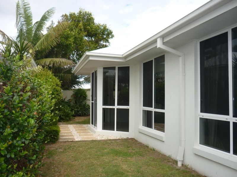 6 Oyster Court, Twin Waters QLD 4564