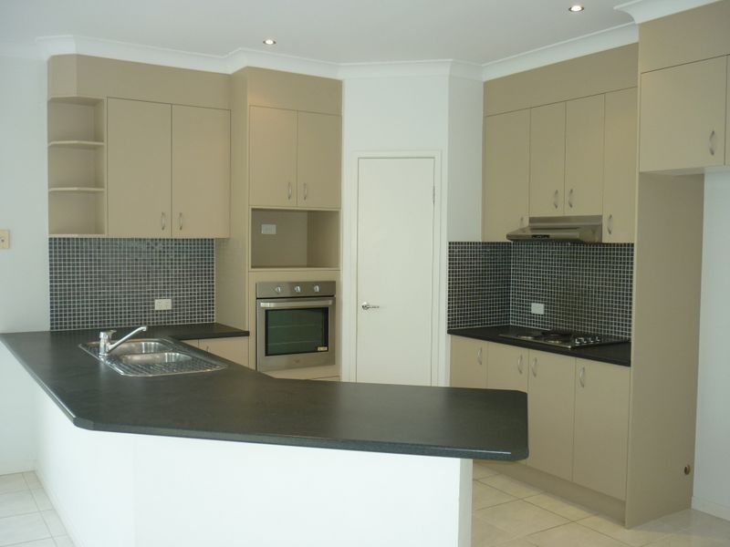 6 Oyster Court, Twin Waters QLD 4564