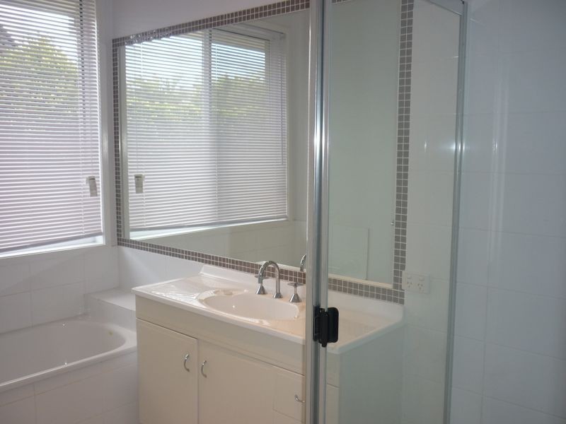 6 Oyster Court, Twin Waters QLD 4564