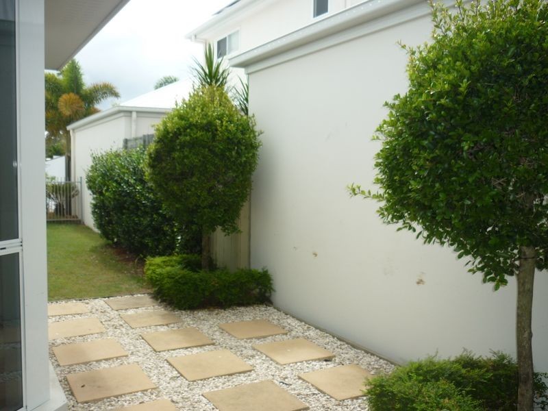 6 Oyster Court, Twin Waters QLD 4564