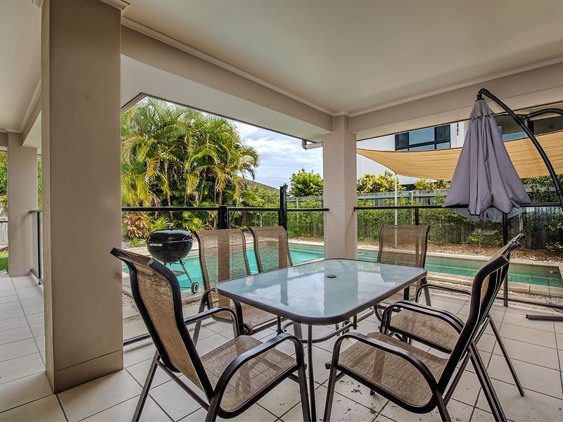 5 Veerings Crescent, Twin Waters QLD 4564