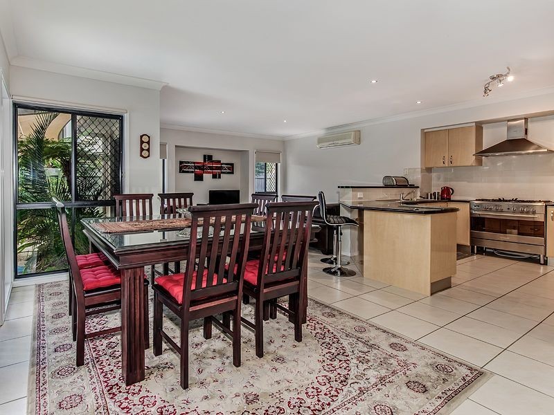 5 Veerings Crescent, Twin Waters QLD 4564