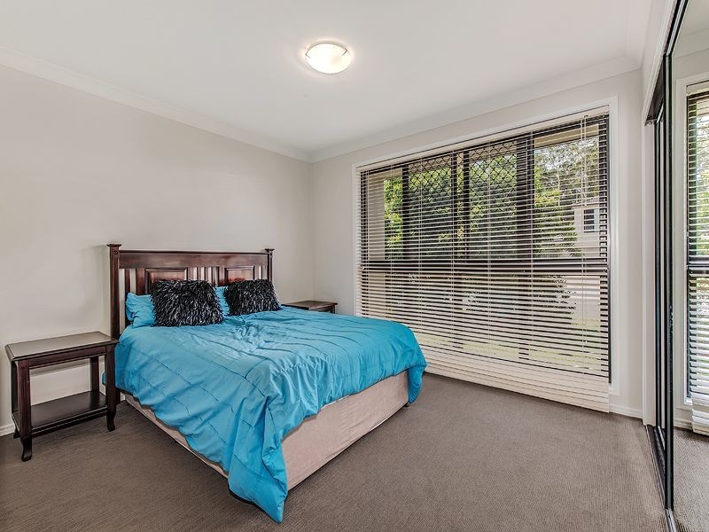 5 Veerings Crescent, Twin Waters QLD 4564
