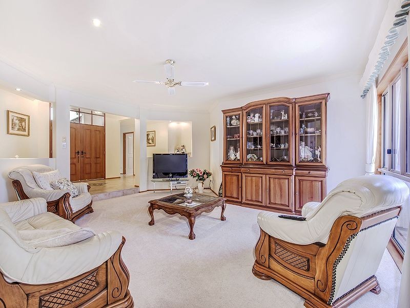 9 Mariner Place, Twin Waters QLD 4564