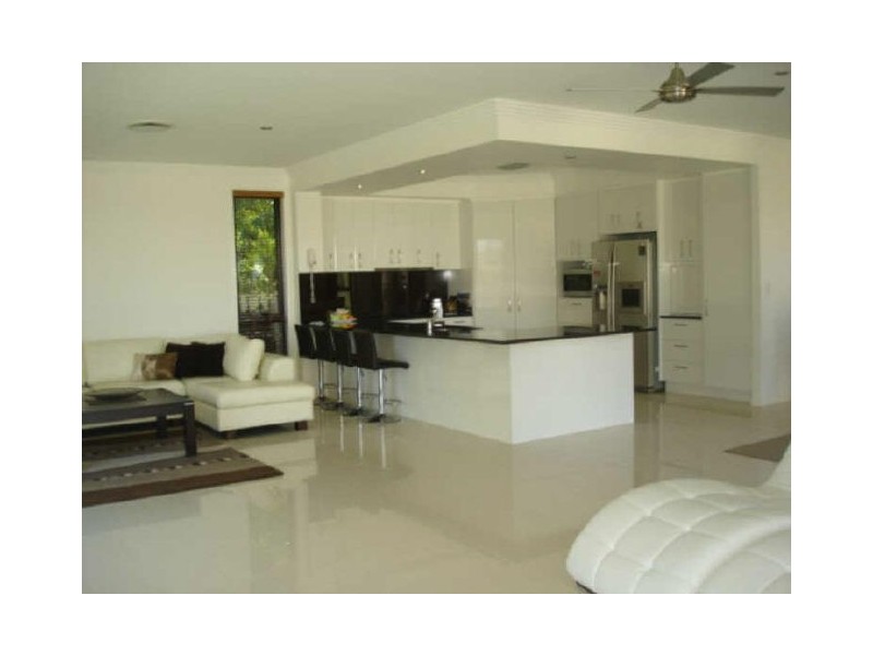 14 Veerings Cres, Twin Waters QLD 4564