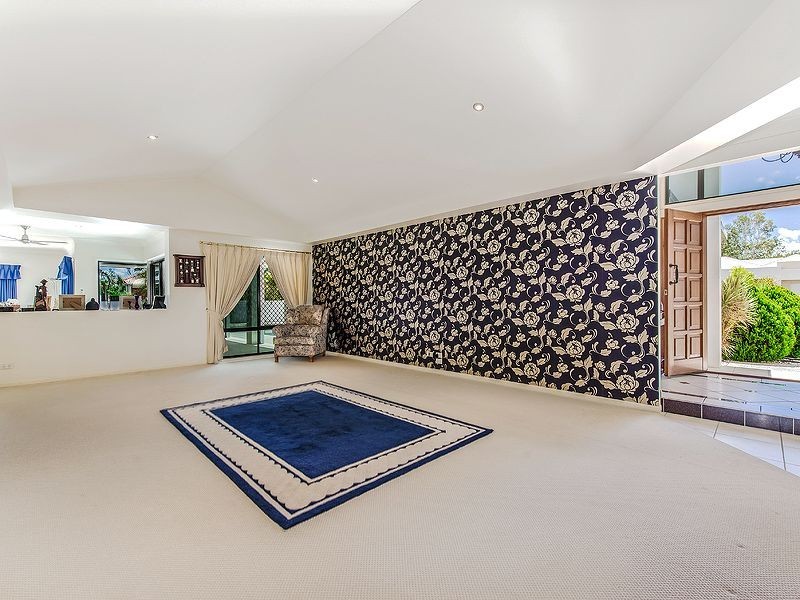 13 Pampling Place, Twin Waters QLD 4564