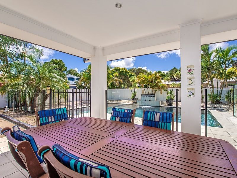 13 Pampling Place, Twin Waters QLD 4564