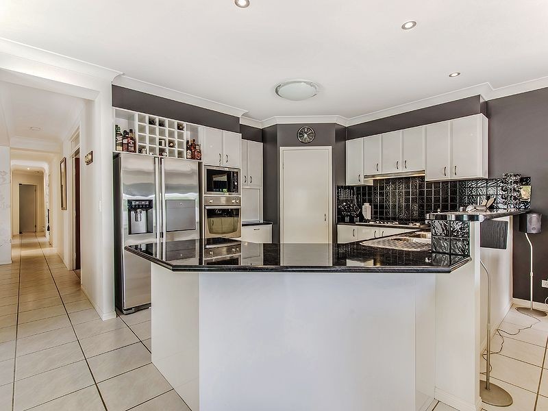 13 Pampling Place, Twin Waters QLD 4564