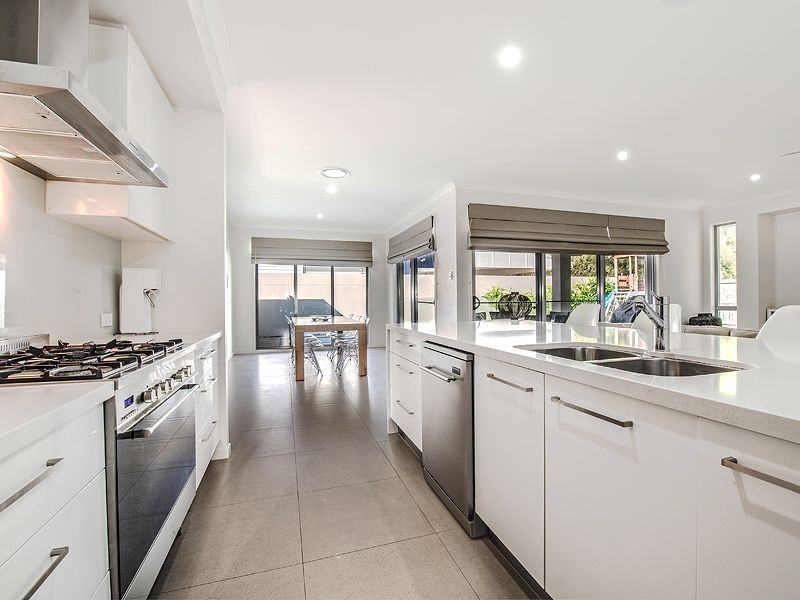45 Ameen Circuit, Twin Waters QLD 4564