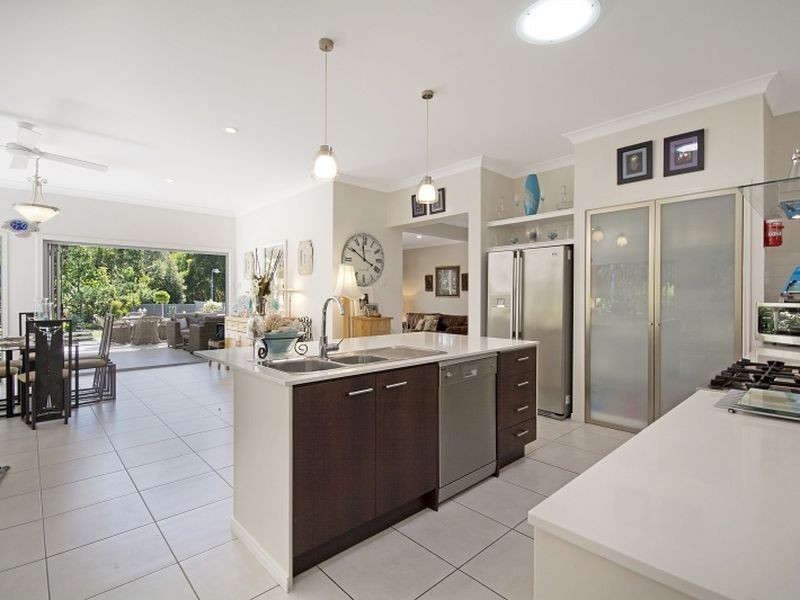 8 Hetherington Drive, Twin Waters QLD 4564