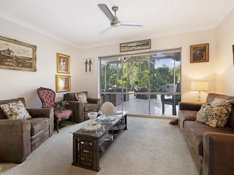 8 Hetherington Drive, Twin Waters QLD 4564