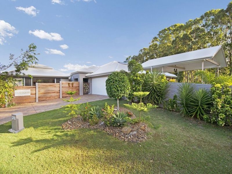 8 Hetherington Drive, Twin Waters QLD 4564