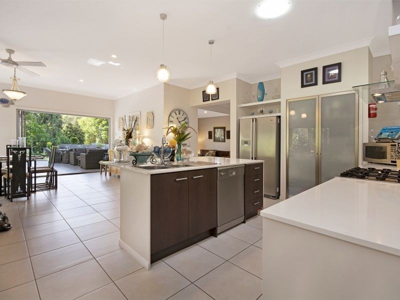 8 Hetherington Drive, Twin Waters QLD 4564