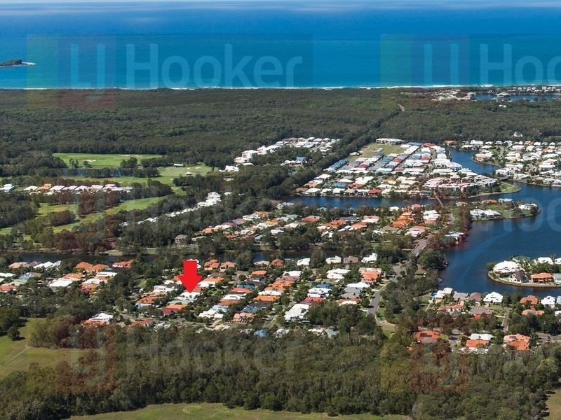 10 Fantail Place, Twin Waters QLD 4564