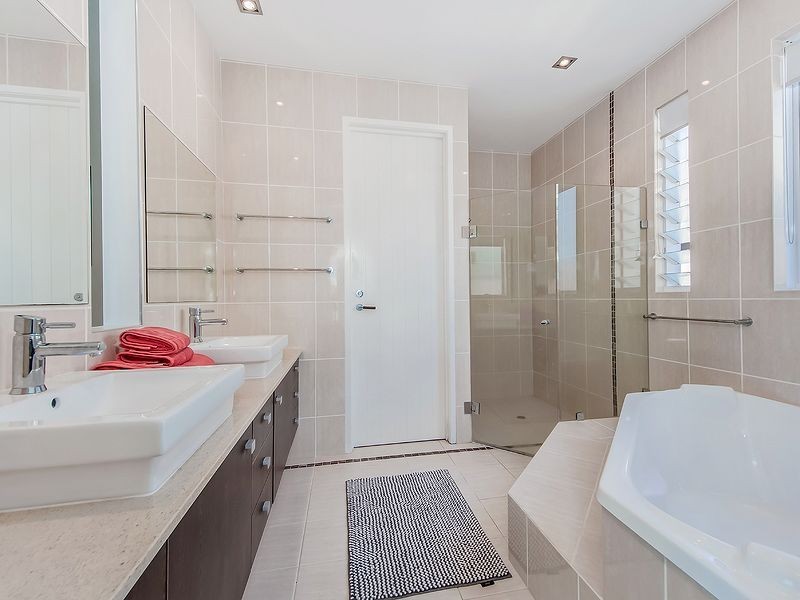 8 Waterfront Court, Twin Waters QLD 4564