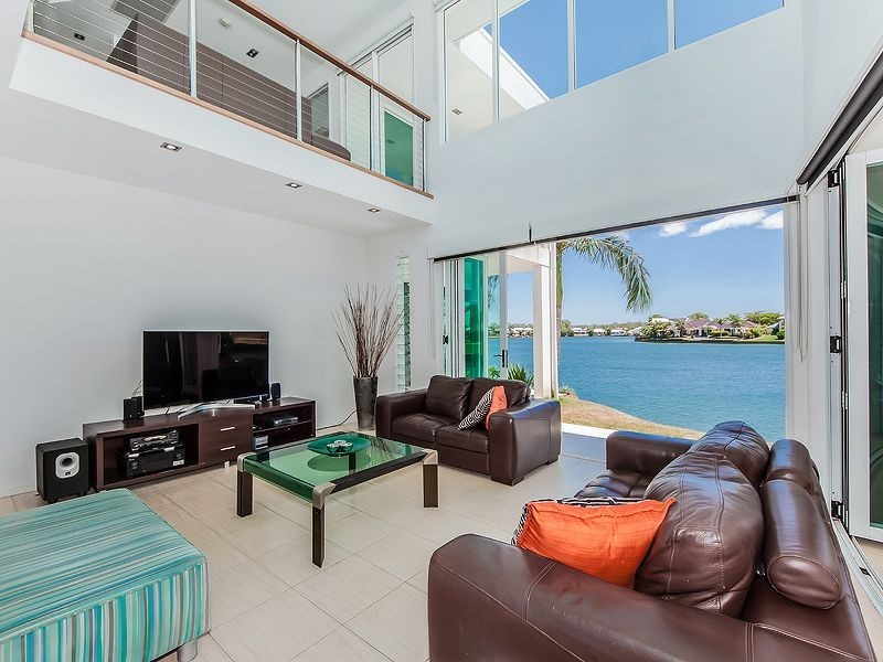 8 Waterfront Court, Twin Waters QLD 4564
