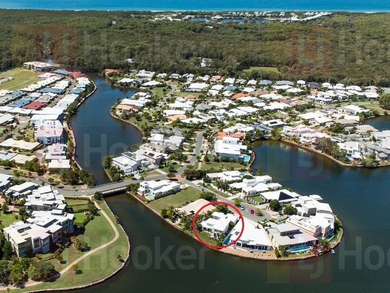 8 Waterfront Court, Twin Waters QLD 4564