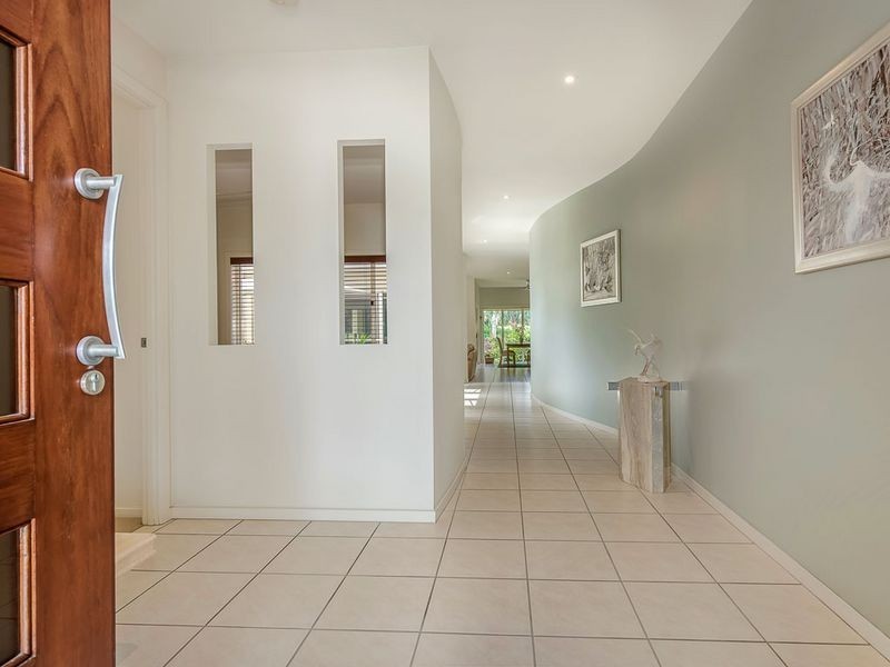 16 Pampling Place, Twin Waters QLD 4564