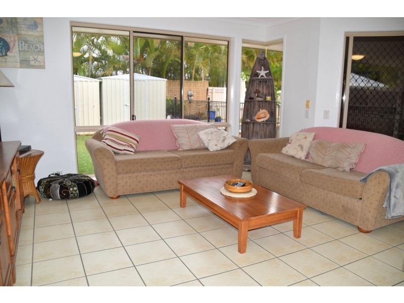 5 Spinifex Place, Twin Waters QLD 4564