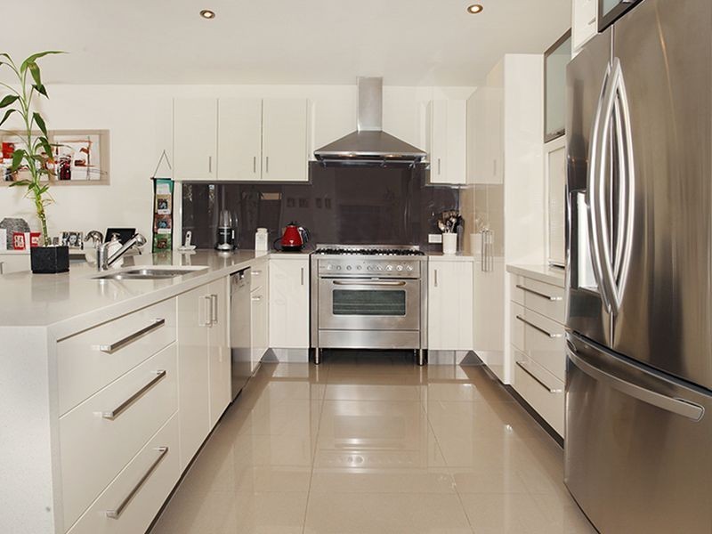 5 Barcoola Place, Twin Waters QLD 4564