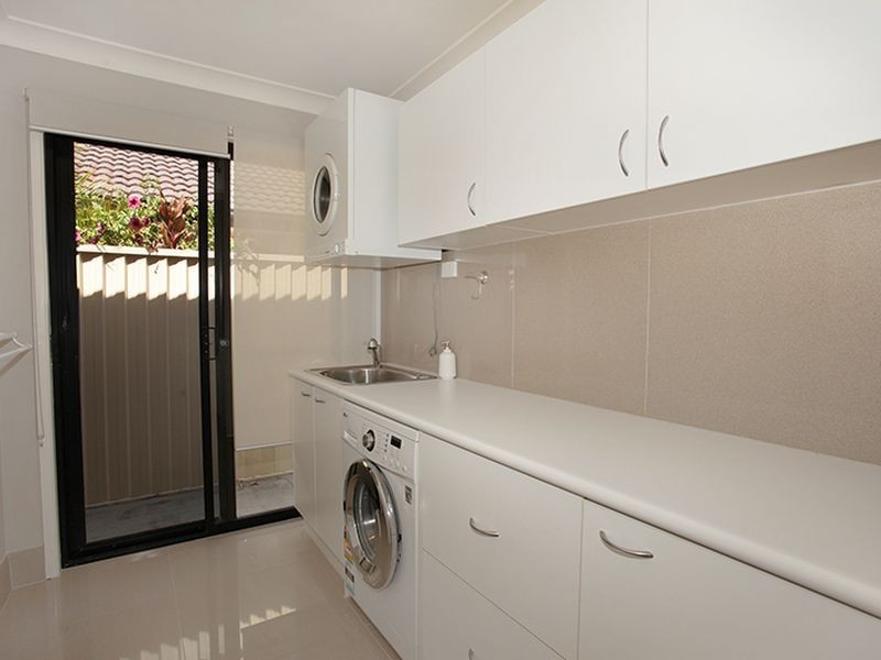 5 Barcoola Place, Twin Waters QLD 4564