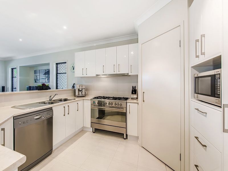 33 Anchorage Circuit, Twin Waters QLD 4564