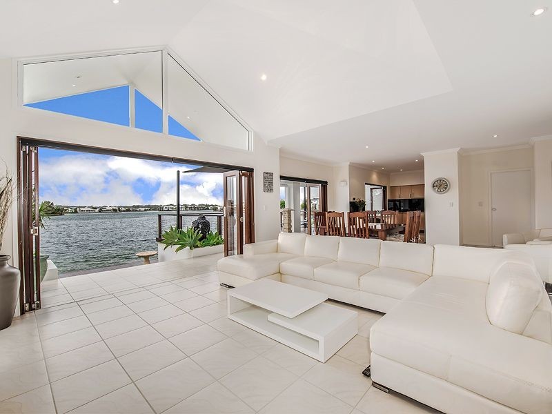 5 Karinya Place, Twin Waters QLD 4564