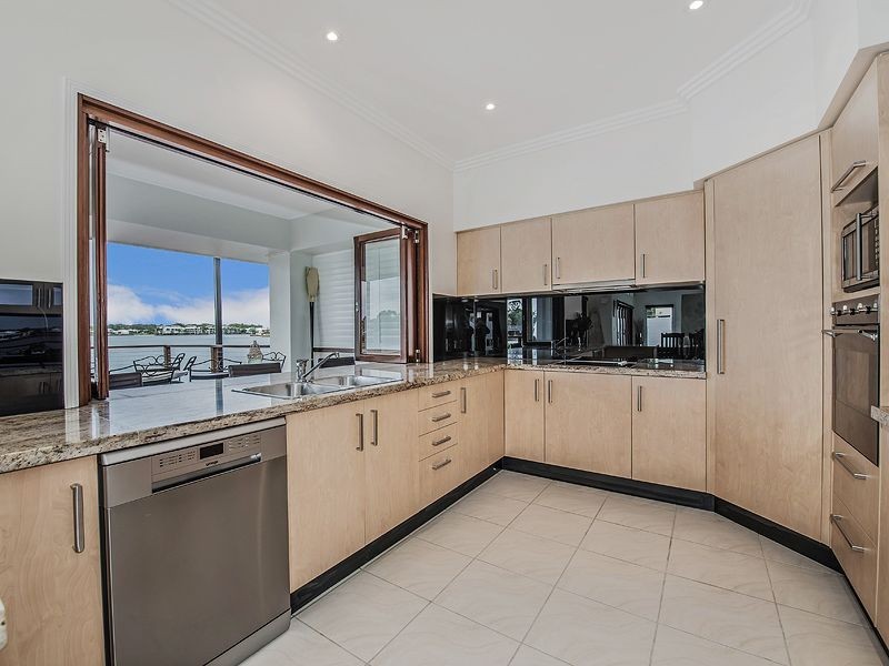 5 Karinya Place, Twin Waters QLD 4564