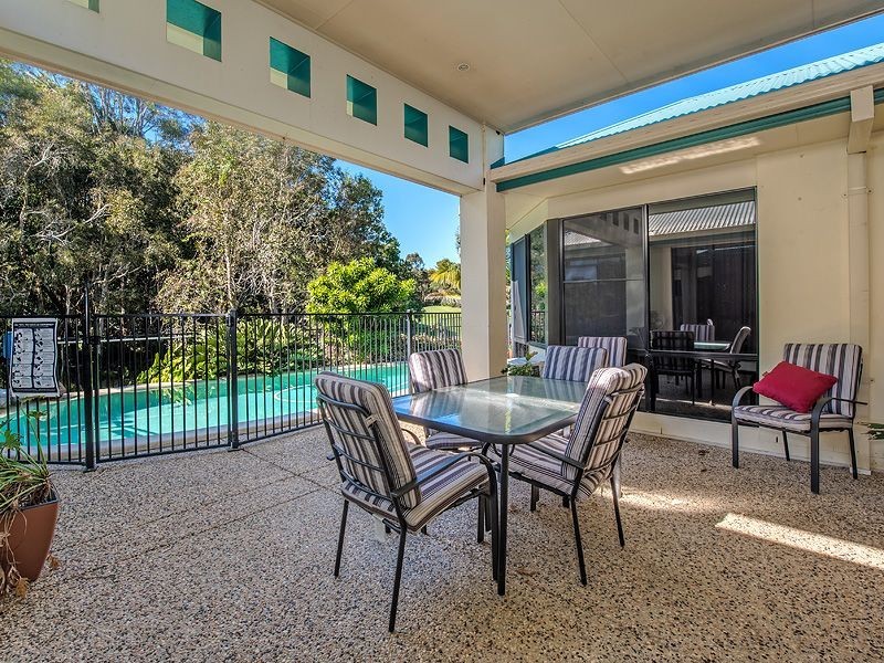 20 Baker Finch Place, Twin Waters QLD 4564