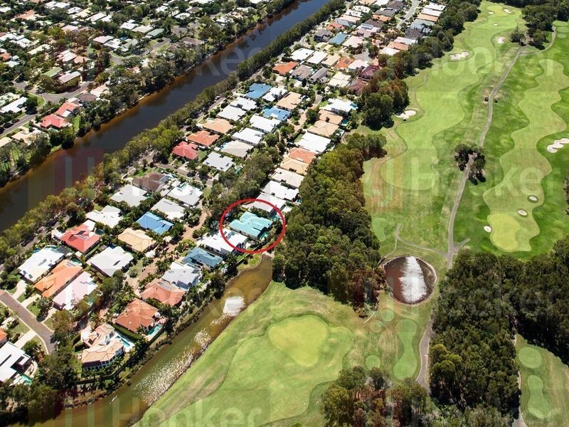 20 Baker Finch Place, Twin Waters QLD 4564