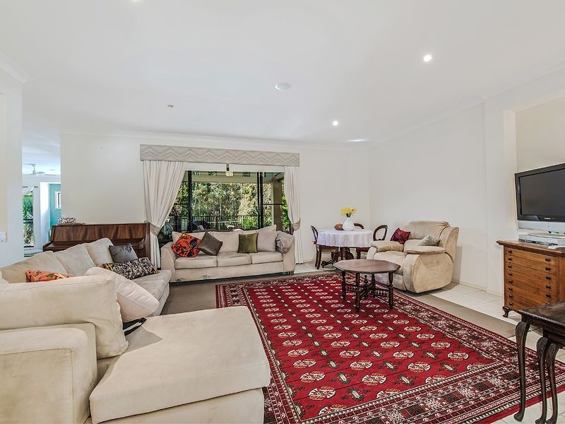 20 Baker Finch Place, Twin Waters QLD 4564