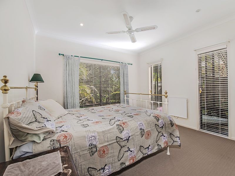 20 Baker Finch Place, Twin Waters QLD 4564