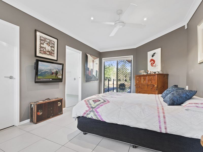 6 South Barcoola Court, Twin Waters QLD 4564