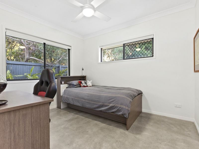 6 South Barcoola Court, Twin Waters QLD 4564