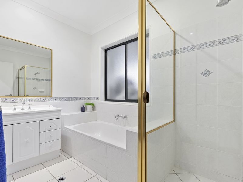 6 South Barcoola Court, Twin Waters QLD 4564