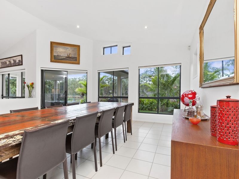 6 South Barcoola Court, Twin Waters QLD 4564