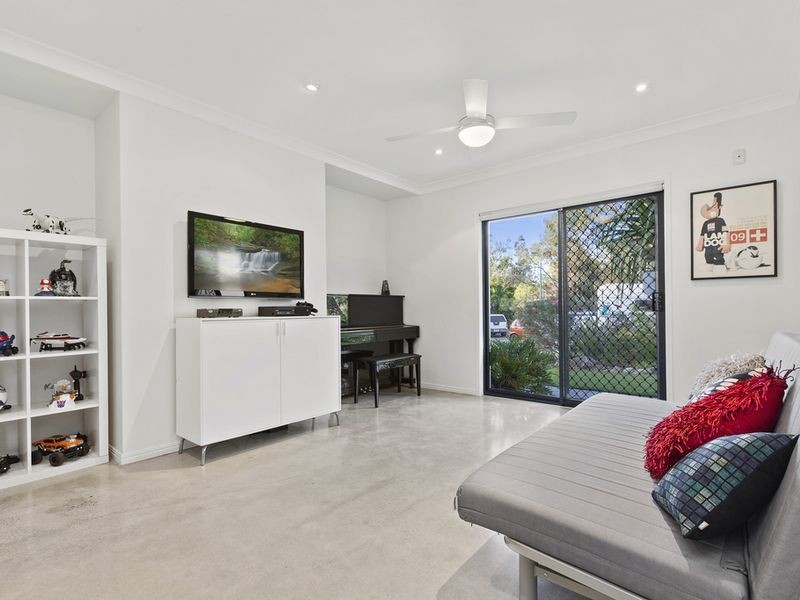 6 South Barcoola Court, Twin Waters QLD 4564