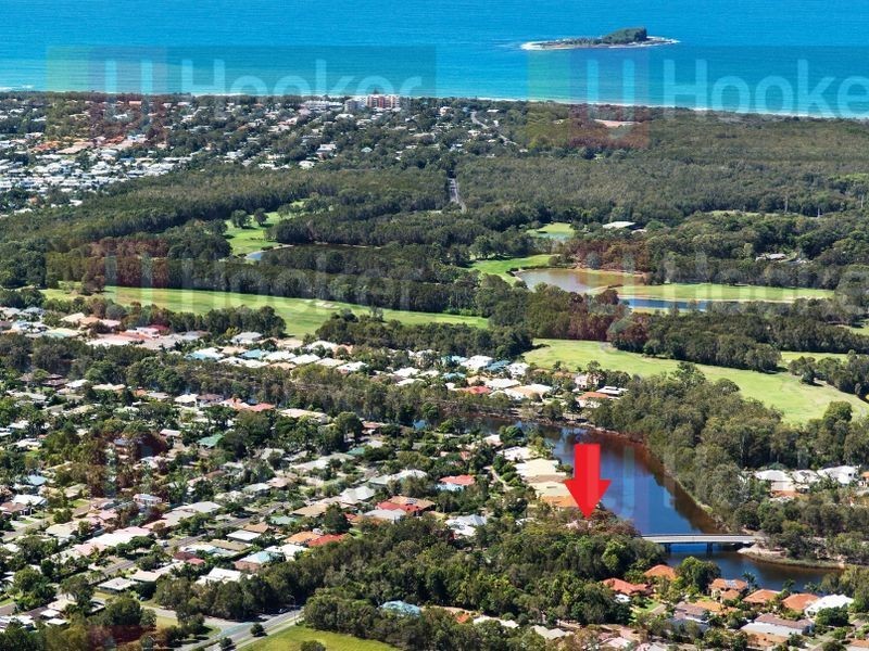 6 South Barcoola Court, Twin Waters QLD 4564